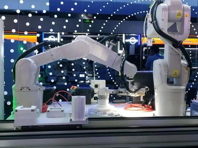 5G+AR賦能自動(dòng)數(shù)控切割設(shè)備 開啟工業(yè)制造新篇章